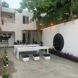 https://the-hostal-inn.tulum-hotels.net